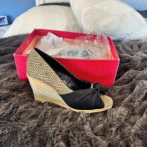 Kelly & Katie Ivala Espadrille Wedge Sandals 7M NIB | Black Natural Platform